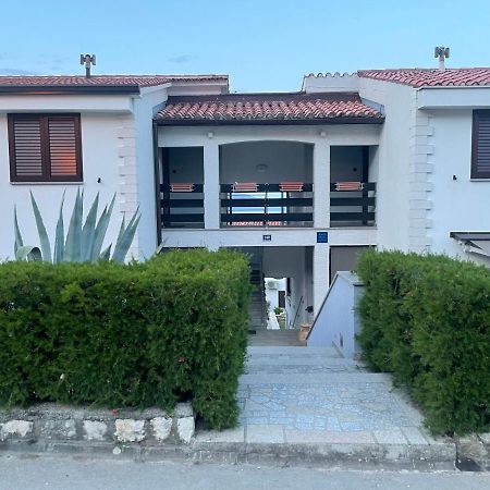 Residence4A-Appartamento Bianco Ravni Bagian luar foto