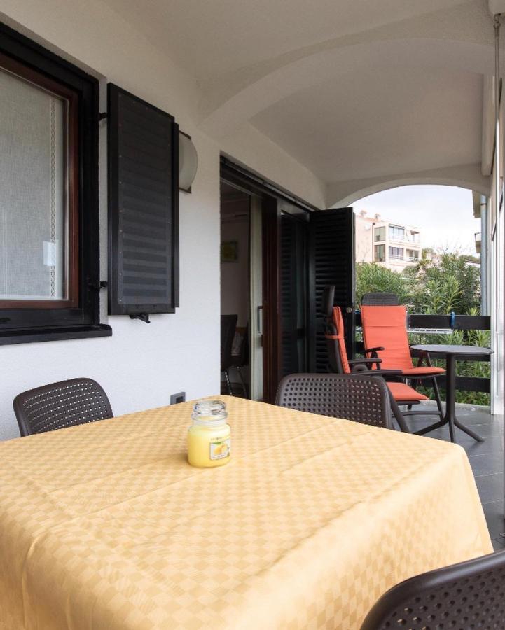 Residence4A-Appartamento Bianco Ravni Bagian luar foto